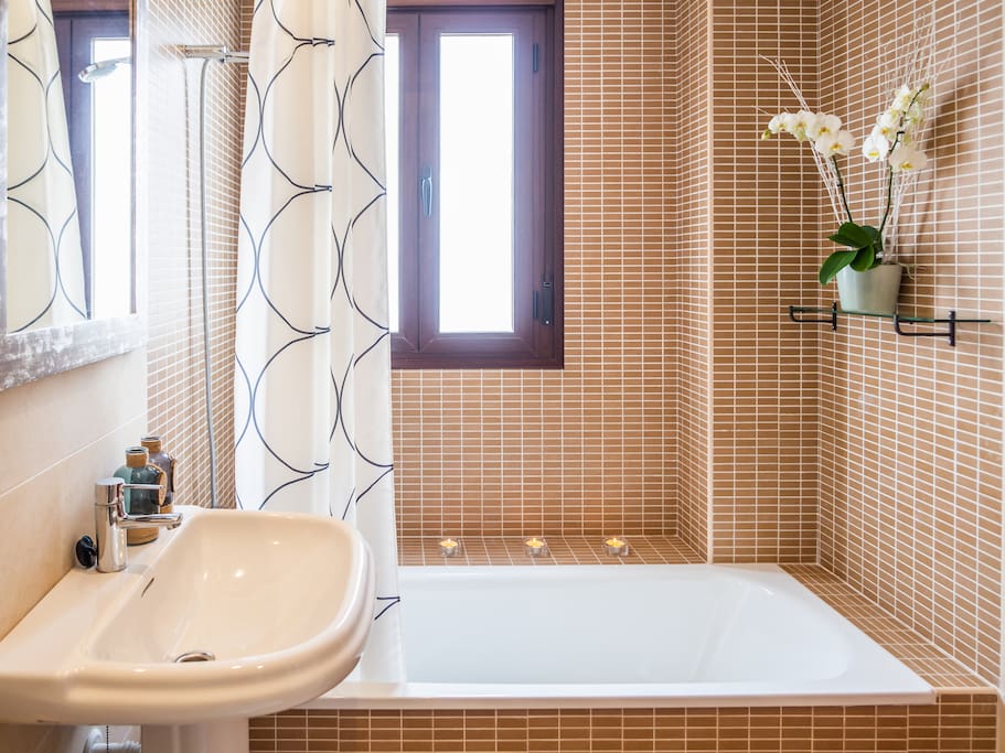 Ronda Home: Baño propio en la habitación