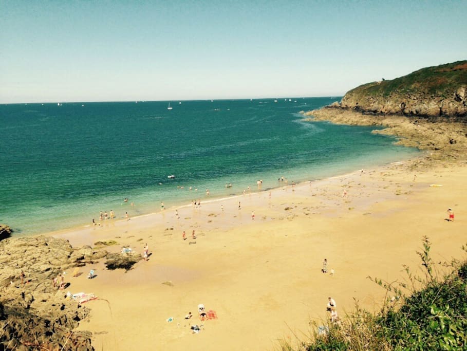 Plage à la fin du jardin