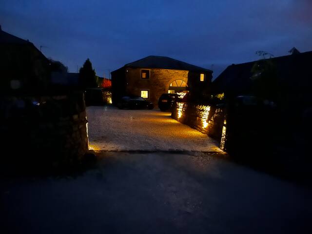 Luxury Barn in Saddleworth – Lake House gallery image 4