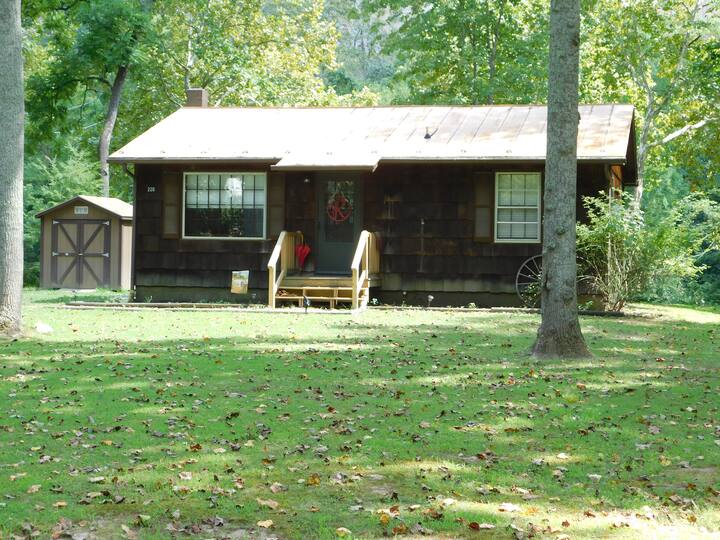 Exceptional Cottage on the Jackson River!!!! Cottages for Rent in