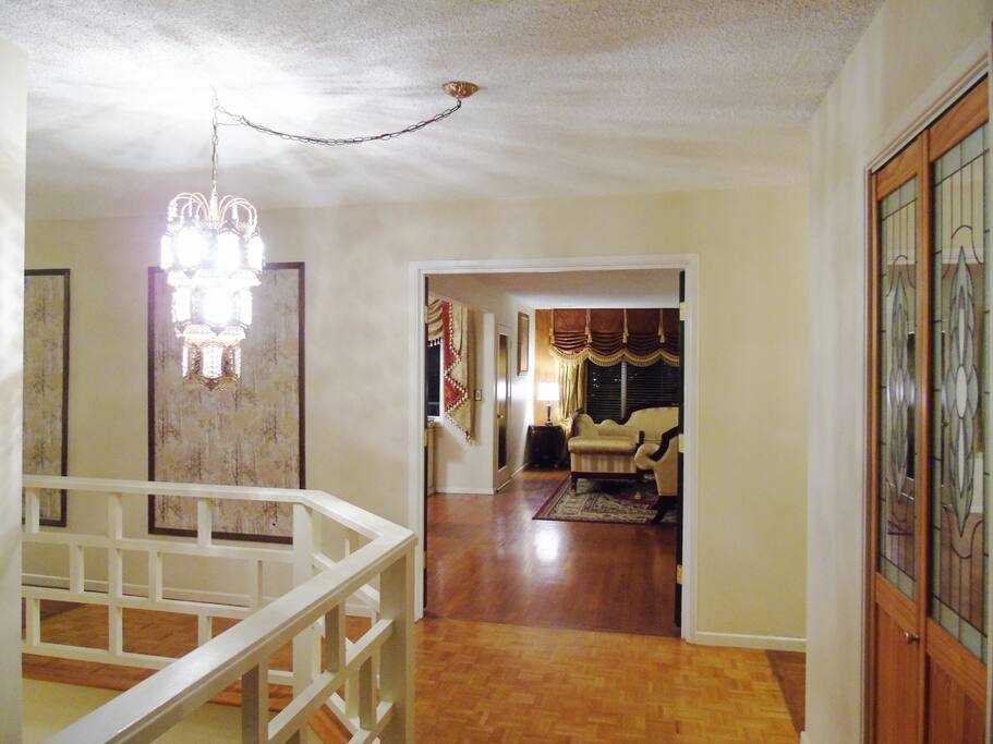 2nd floor to the living room