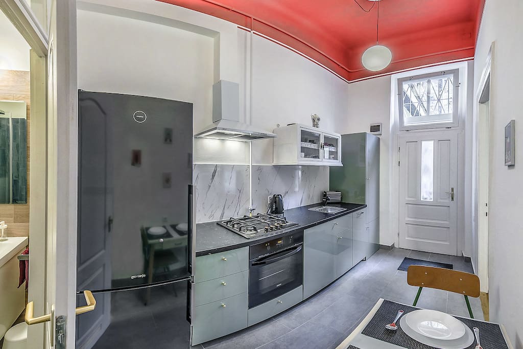 fully equipped kitchen