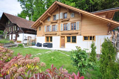 Lakeview Family Apartment. 4 Bedrooms sleeps 10