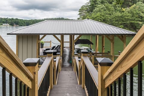 Modern Lake Hickory Home w/Dock, Firepit, Gameroom