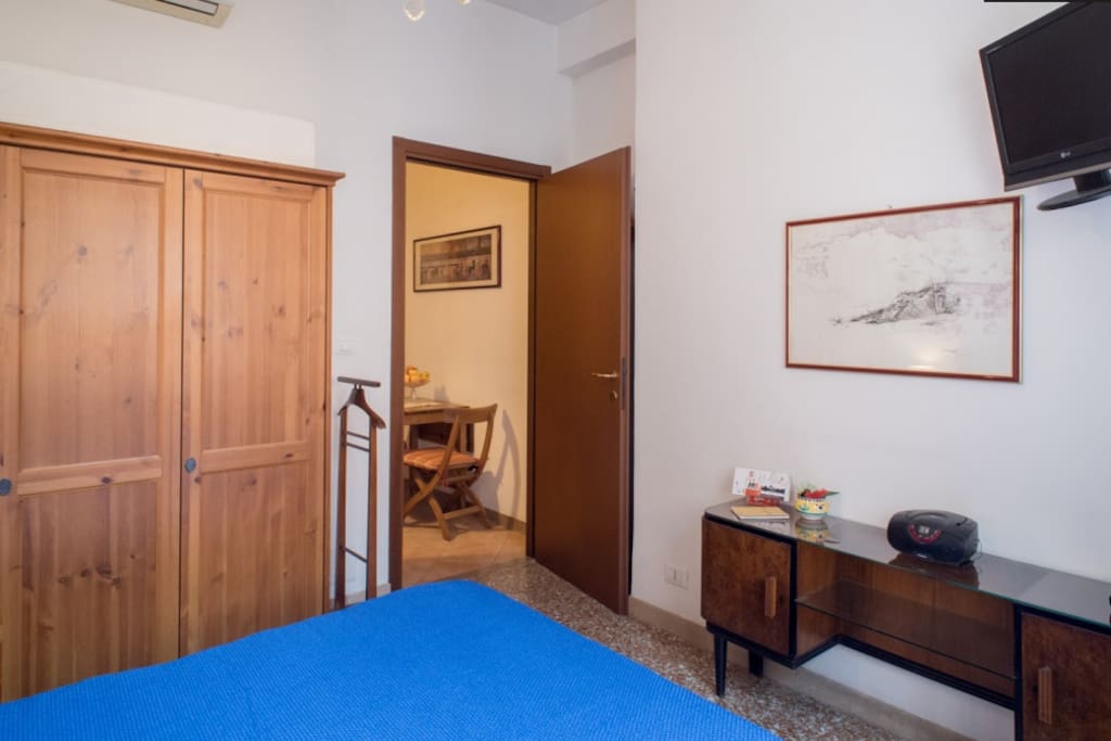 Double Bedroom, wardrobe