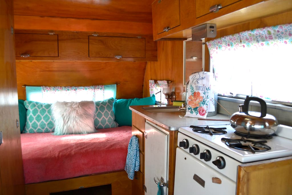 Bed and Kitchen.