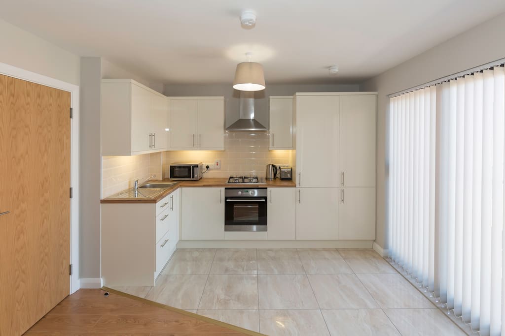 open plan kitchen / lounge