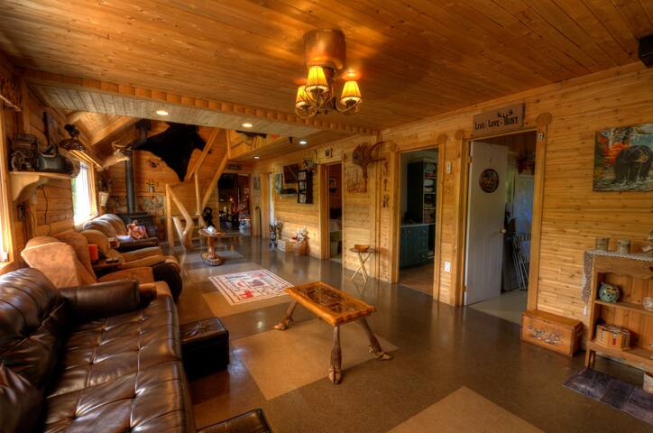 Robertville Lodge located on the Millstream River gallery image 3