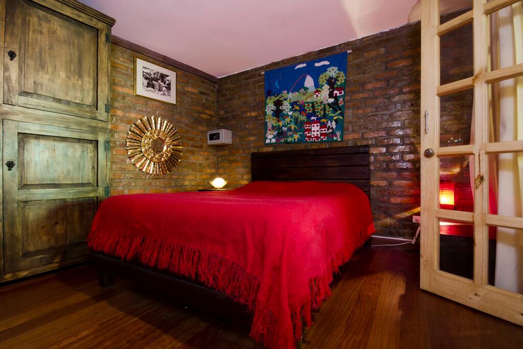 Habitación incienso / Incieso room.