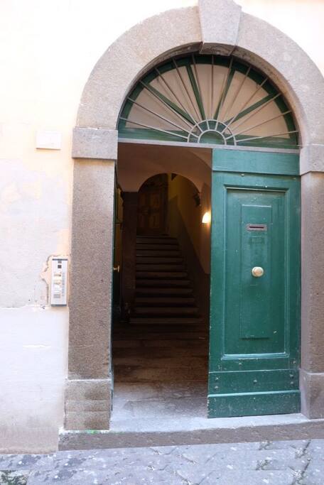Portone d'ingresso appartamento