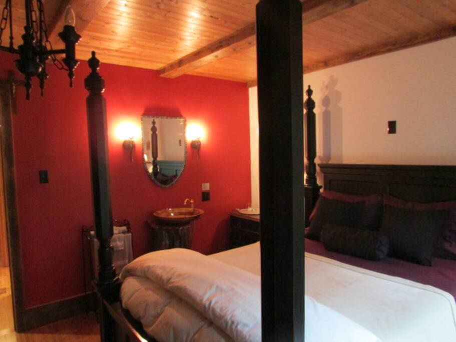Chambre 1, 1 lit Queen + Évier