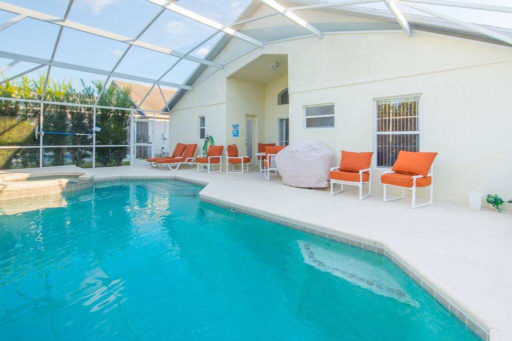 Great Pool with Spa