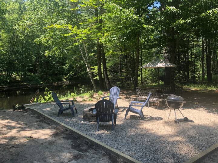 Private Cabin with Dock on Crooked River - Cabins for Rent ...