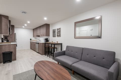 Top performing Airbnb: Perfect Getaway *Beautiful Comfy Private 1BR Suite in Livingston