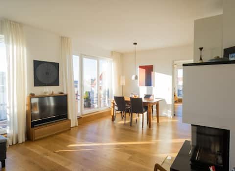 Top Airbnb: Penthouse apartment + underground parking space, still available for 4 days in 2026 in Berlin