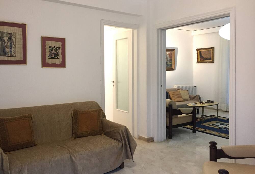 Entrance hall with sofa bed