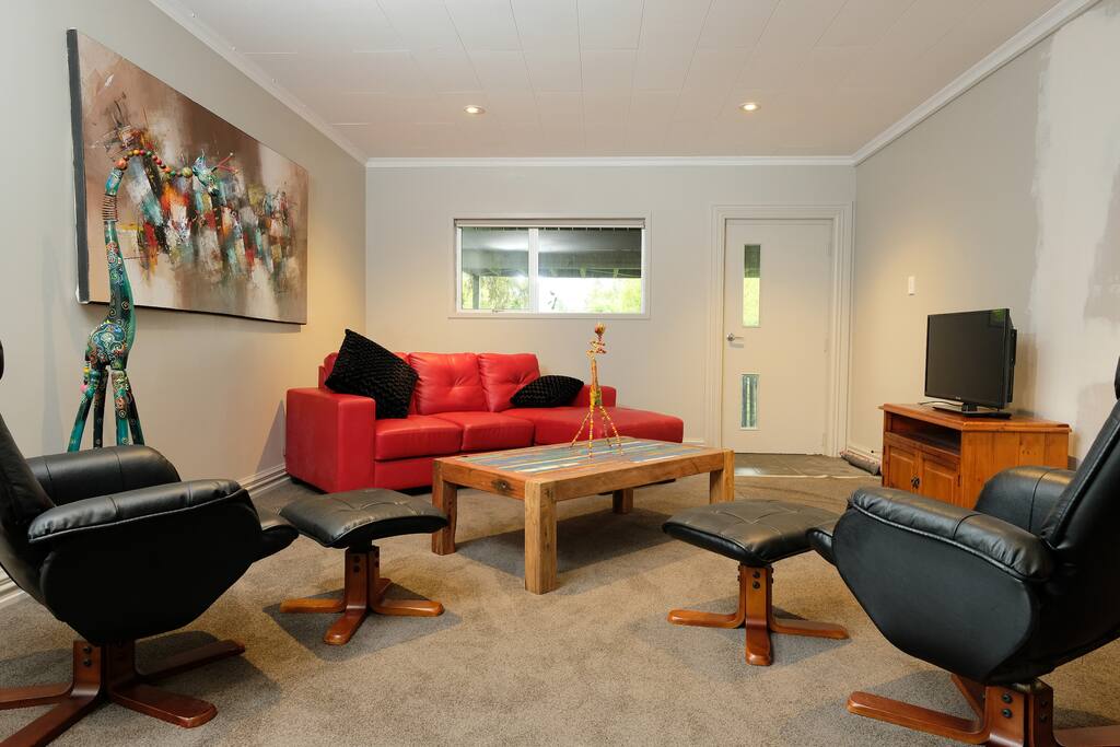 Guest Lounge