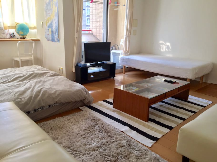 MAX 5P can stay
3 shingle beds
2 sofa beds
2futons
No smoking
Double lock
Check in from3pm
Check out 11am
220ppt Pocket speed wifi paid rental service(¥1000/day)
Luggage Storage Service(1Luggage Price/2hour ¥1000)
Clean Up Room Service(¥7000)
最大5名様ステイ
シングルベッド3
ソファベッド2
布団2セット
禁煙
2重ロック
チェックイン15時〜
チェックアウト11時
ポケットWIFIレンタルサービス(¥1000/day)
荷物預かりサービス/1個の荷物価格
(2hour ¥1000)
滞在中お掃除サービス(¥7000税込)
