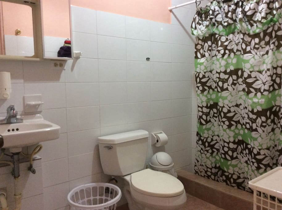 Quadruple bathroom