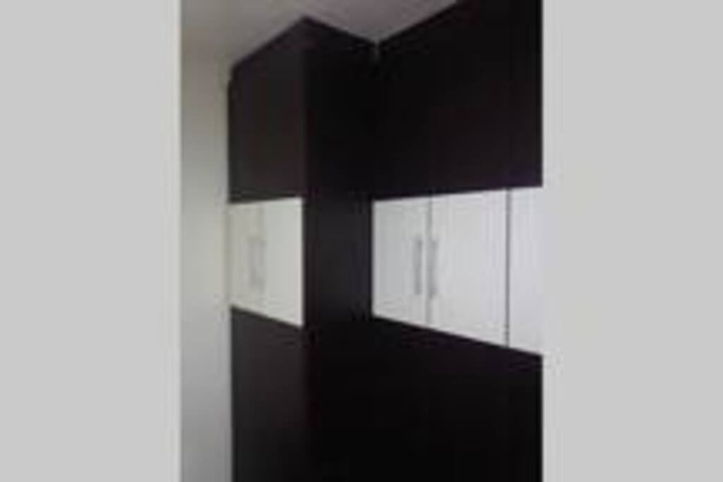 Room 4 cabinets (Single Room)