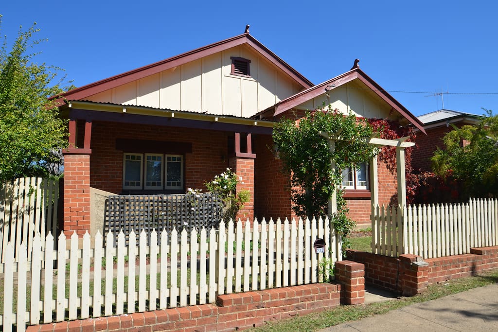 Build in 1928 by A.B. Cole, walk to pubs, clubs and more
