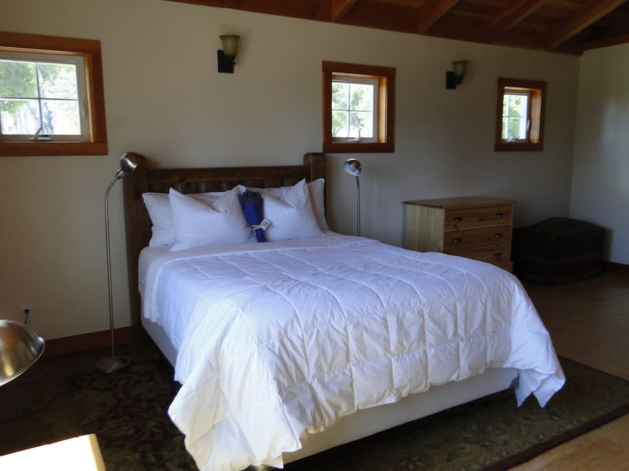 Queen bed