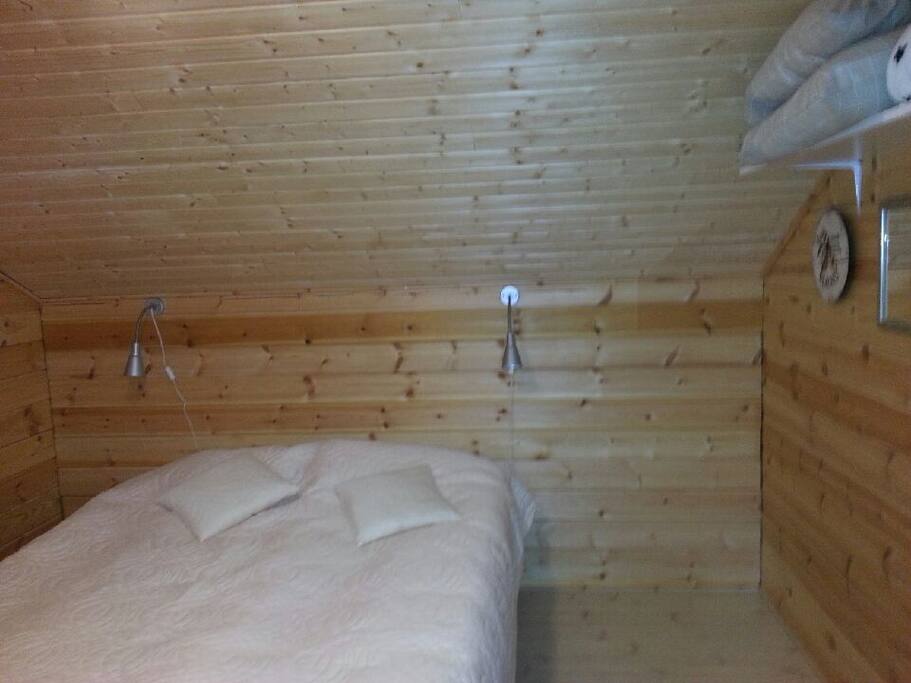 Aittamajoitus parisängyllä