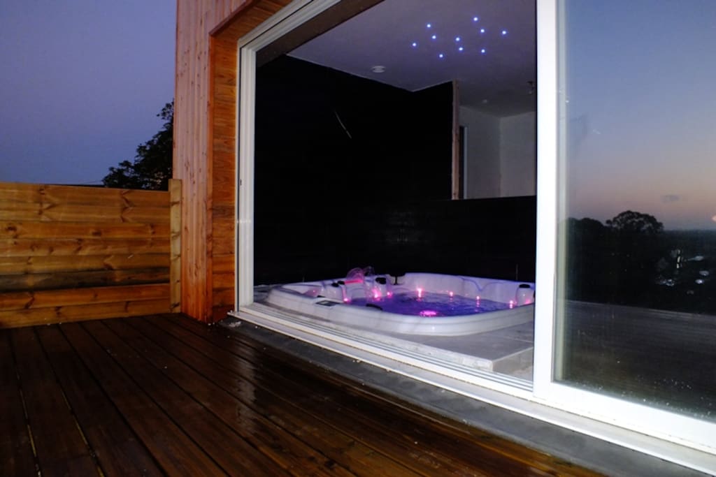 Le Jacuzzi vue de la terrasses