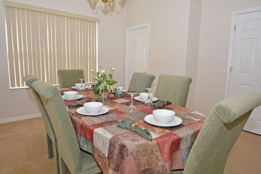 Home Decor, Linen, Tablecloth, Dining Room, Indoors