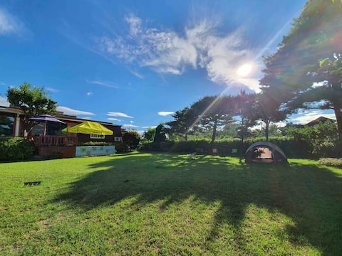 Art Garden Pension with a garden - Art garden pension (toddler pool, trampoline, hut)