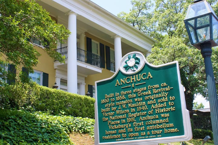 Anchuca's Carriage House