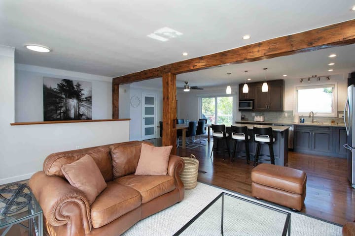 Bayfield Beachfront, Cottage With Hot Tub - Bayfield