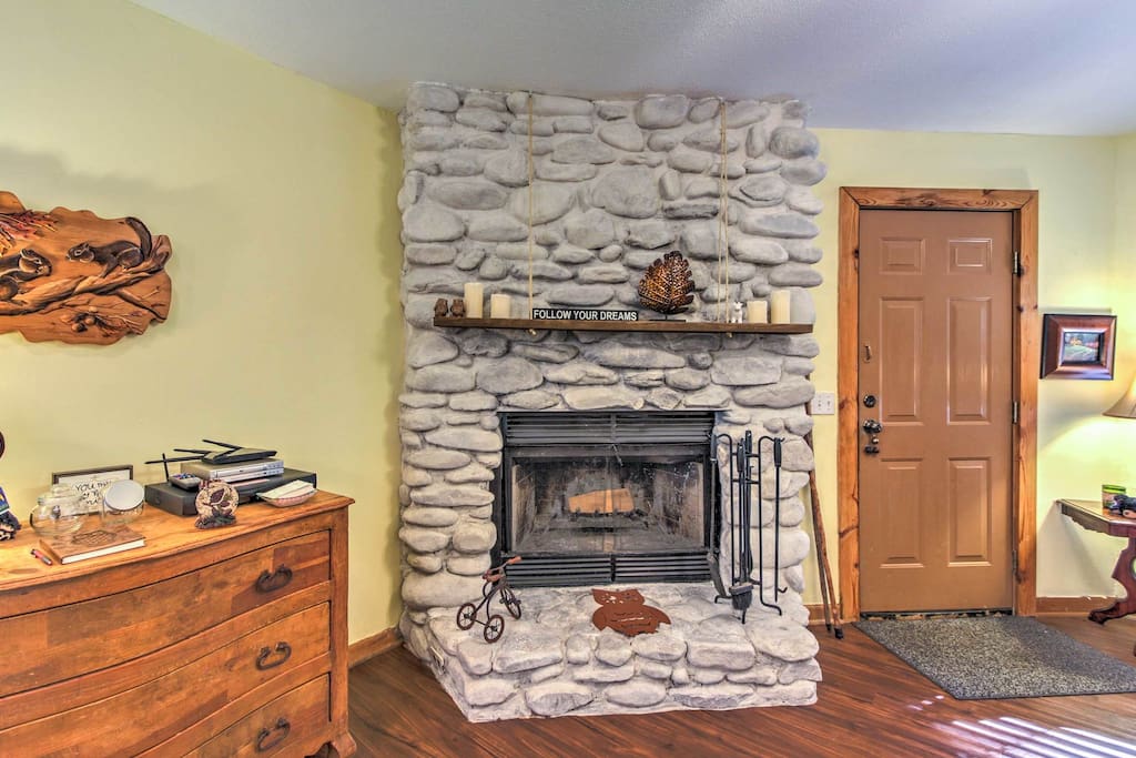 Gorgeous wood burning fireplace open Oct. 1-May 15