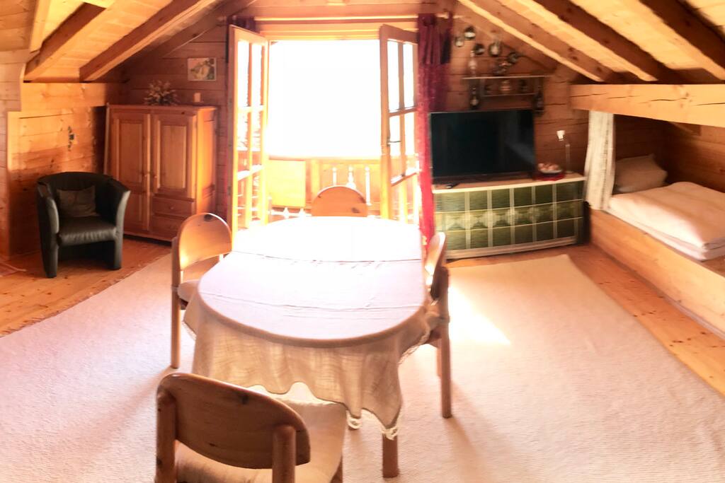 Living room / dining area