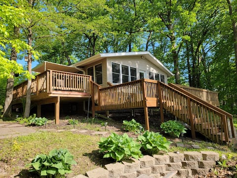 The Lake House on Aubrecht