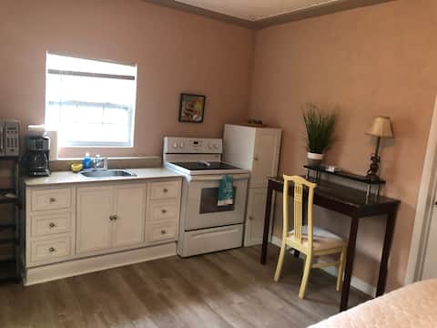 Top Airbnb: Dream Studio. Close to Mayo, Beaches and Downtown in Southside Estates