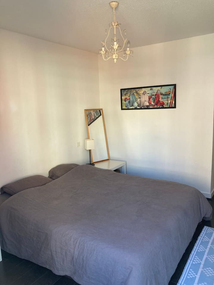 Bedroom with double bed