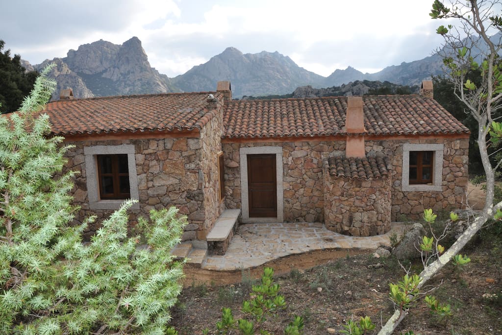 esterno casa con vista forno