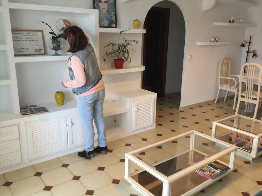Preparando el salón