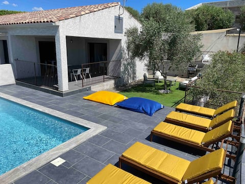 Nice villa with all comforts, heated pool, jacuzzi