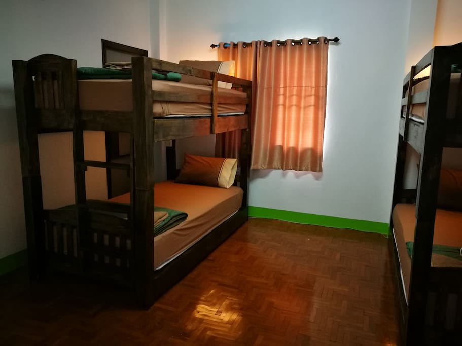 Bed in 4-Bed Mixed Dormitory Room with Fan