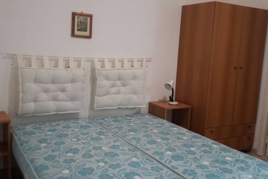 seconda stanza con letto matrimoniale
