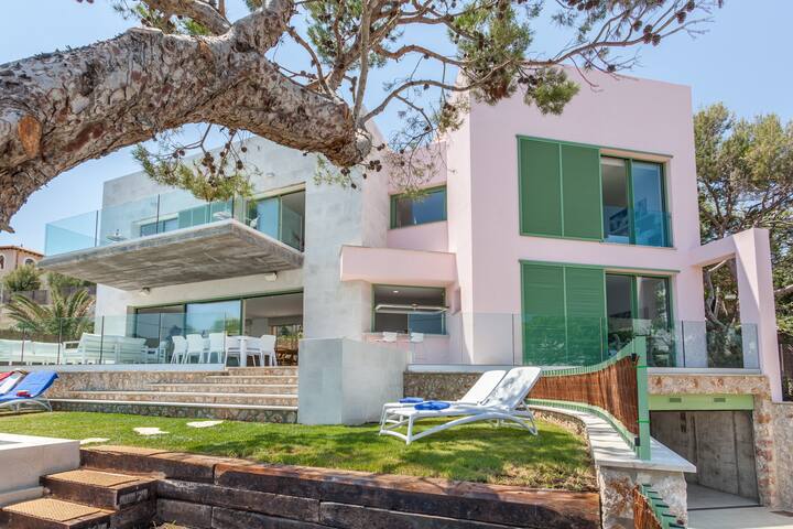 Front Line Villa with Heated Outdoor Pool gallery image 3