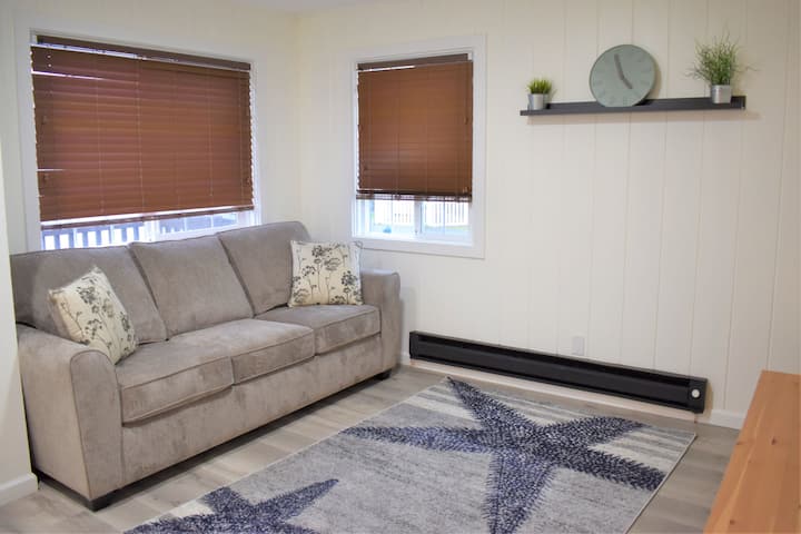 Modern Suite Three Blocks From The Pacific Ocean - Seaside, OR