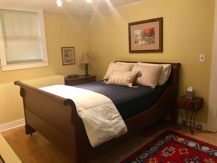 Private Basement Suite in Walkable West Asheville Bungalows for Rent