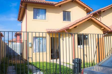 Pieza privada o para 2p. Private room or up to 2.