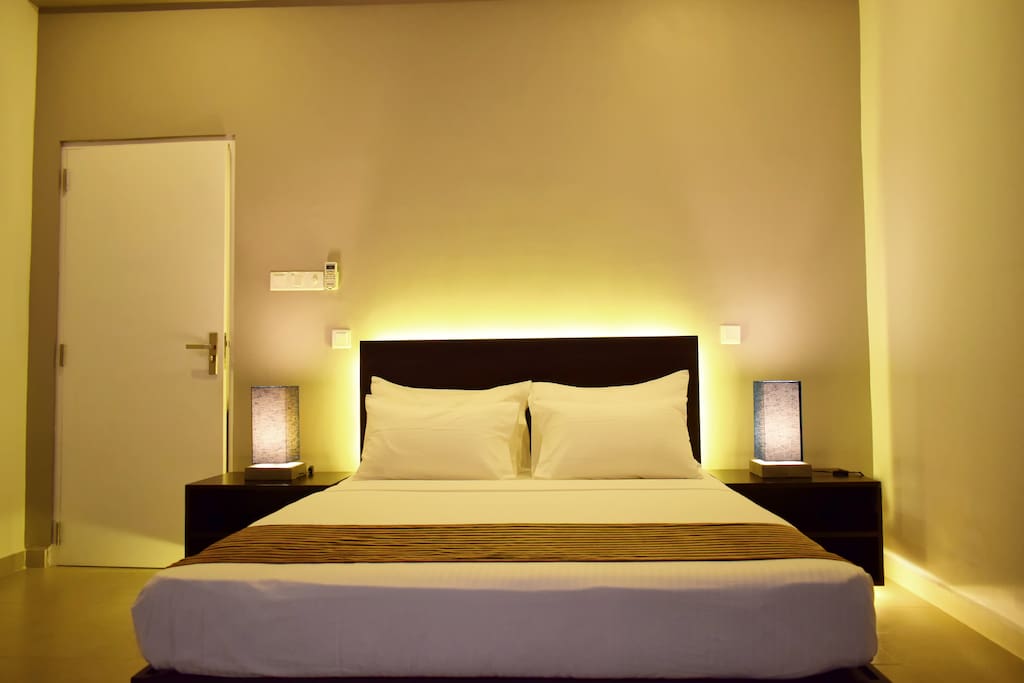 Queen bed