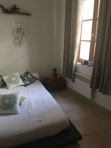 ROOM(CHAMBER) AT THE INTRAMURAL INH