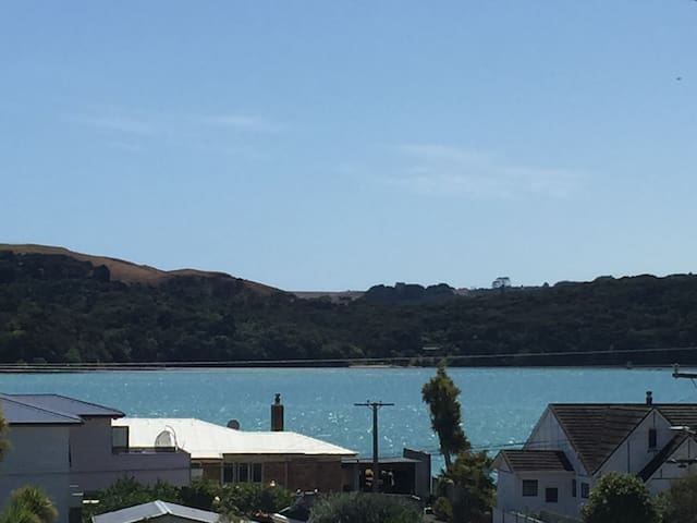 'Sparkling Water', views and location