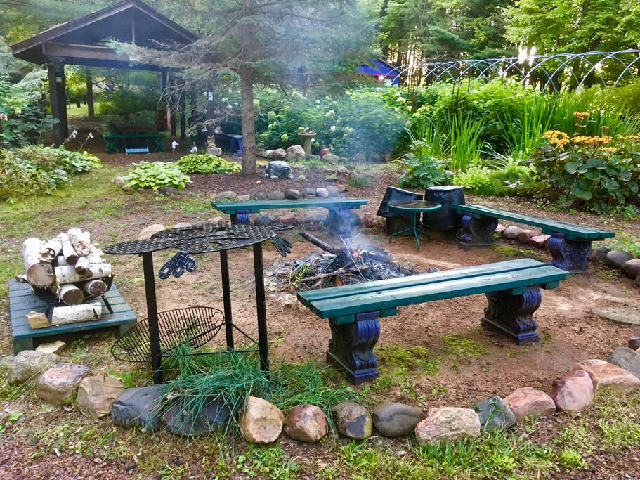 Jardin Privé Fire Pit